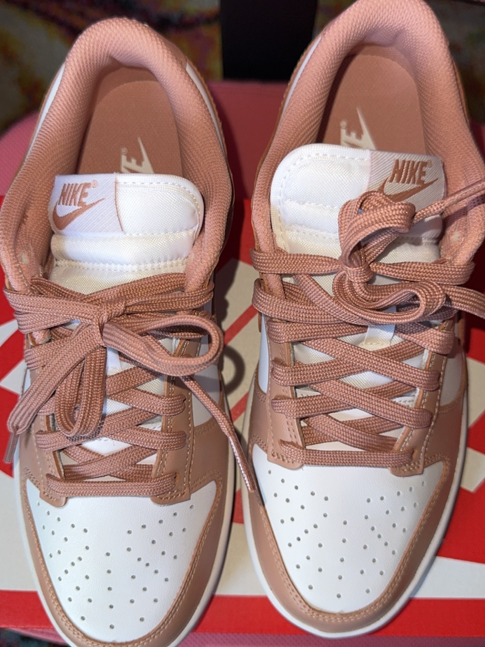 Nike Women's Low-Top Sneakers in White and Rose - Picture 3 of 4